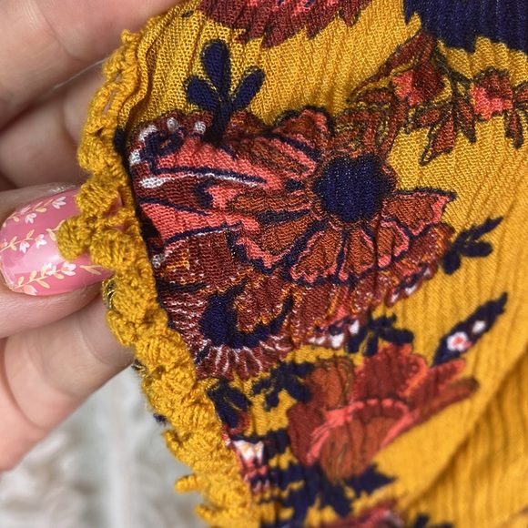 Coco + Jaimeson Boho Chic Off The Shoulder Mustard yellow retro floral Fall M - Picture 6 of 15